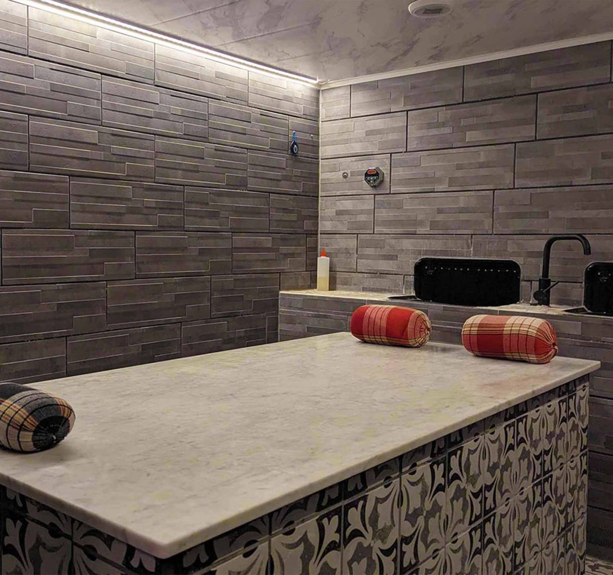 Hammam - About Men's Bodyland